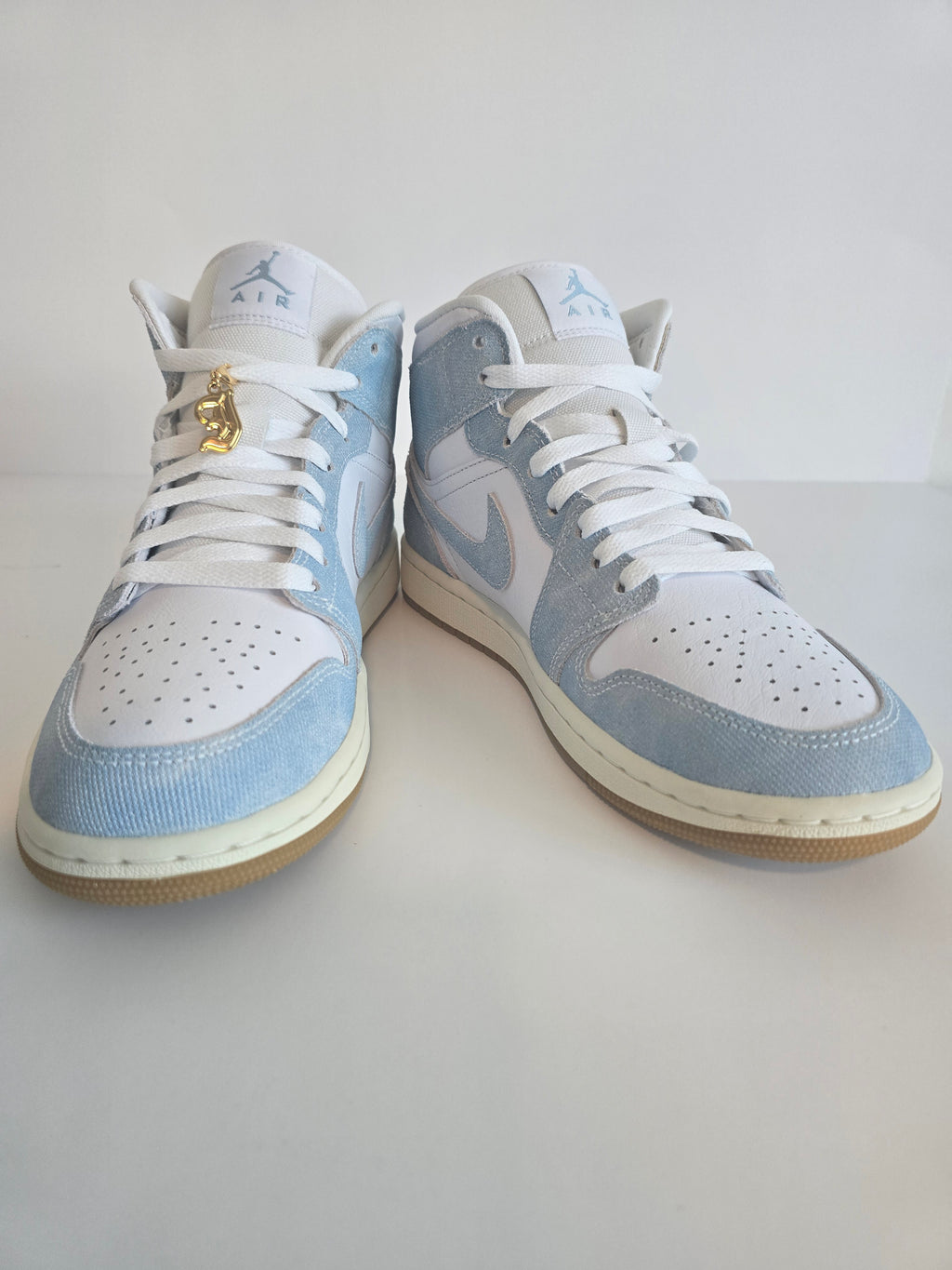 WMNS Air Jordan 1 Mid SE White Blue Sail (Size 8.5W) New w/ Box