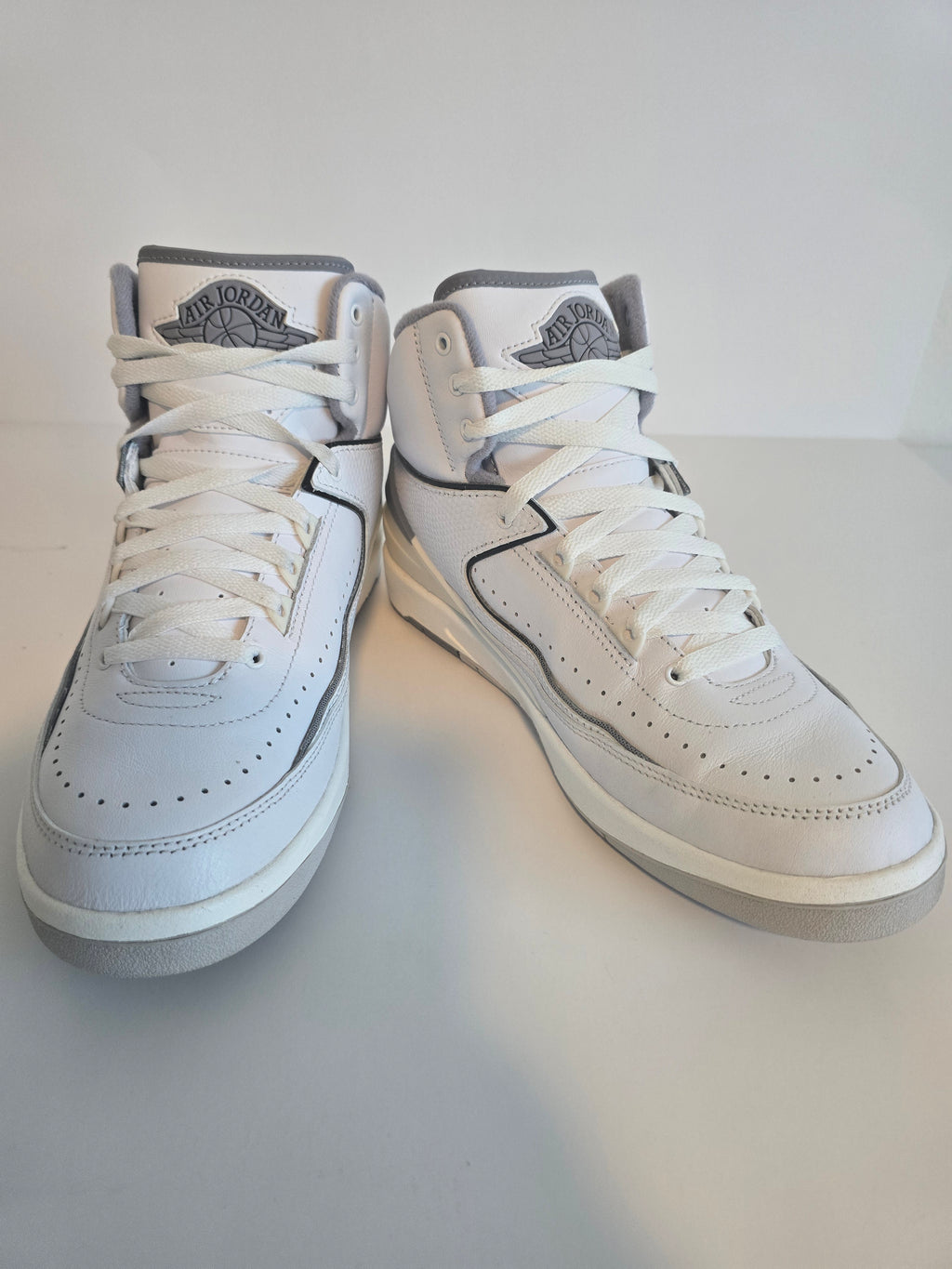 Air Jordan 2 Retro White Cement Grey (Men’s Size 8) New w/ Box