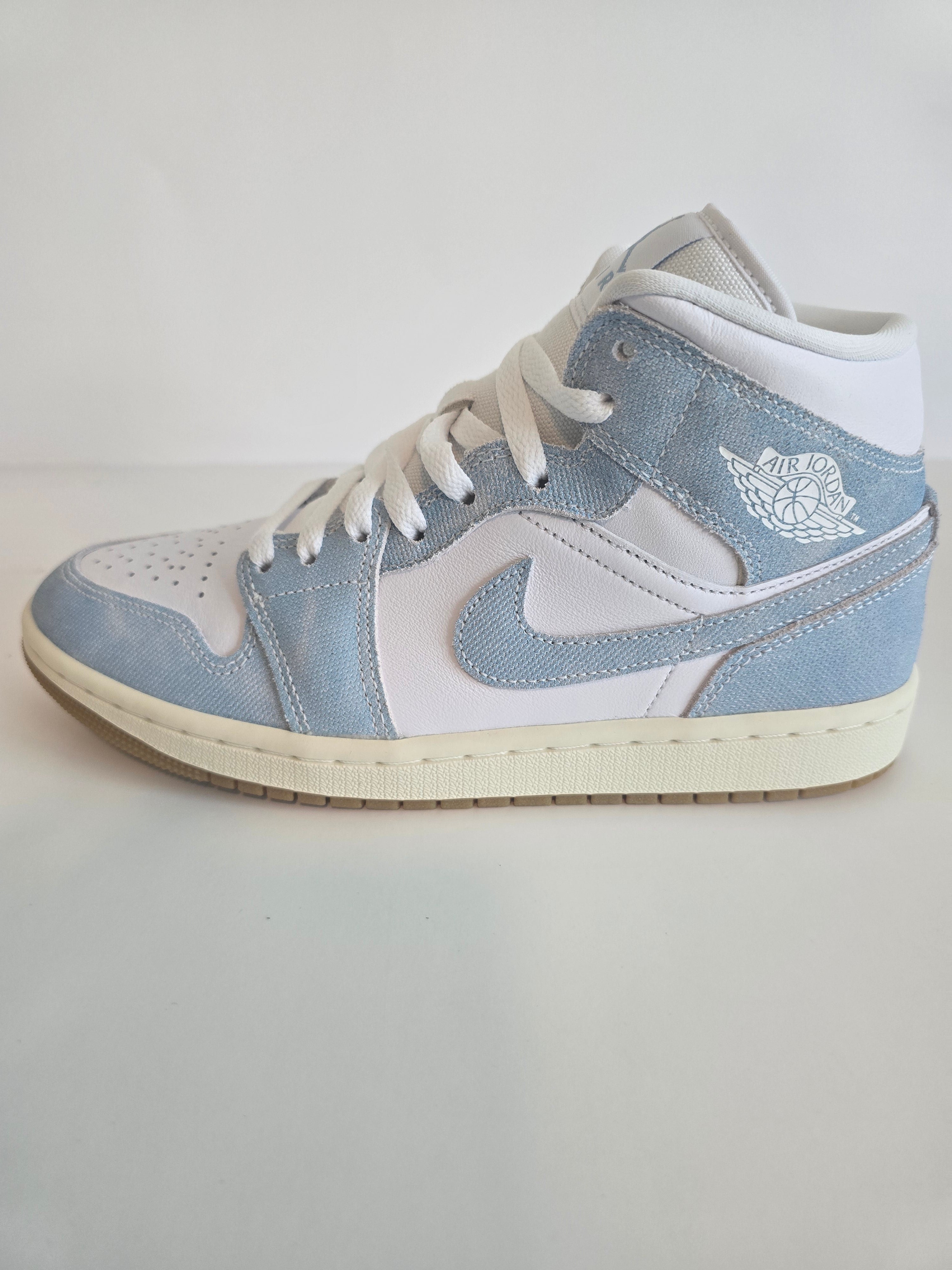 WMNS Air Jordan 1 Mid SE White Blue Sail (Size 8.5W) New w/ Box